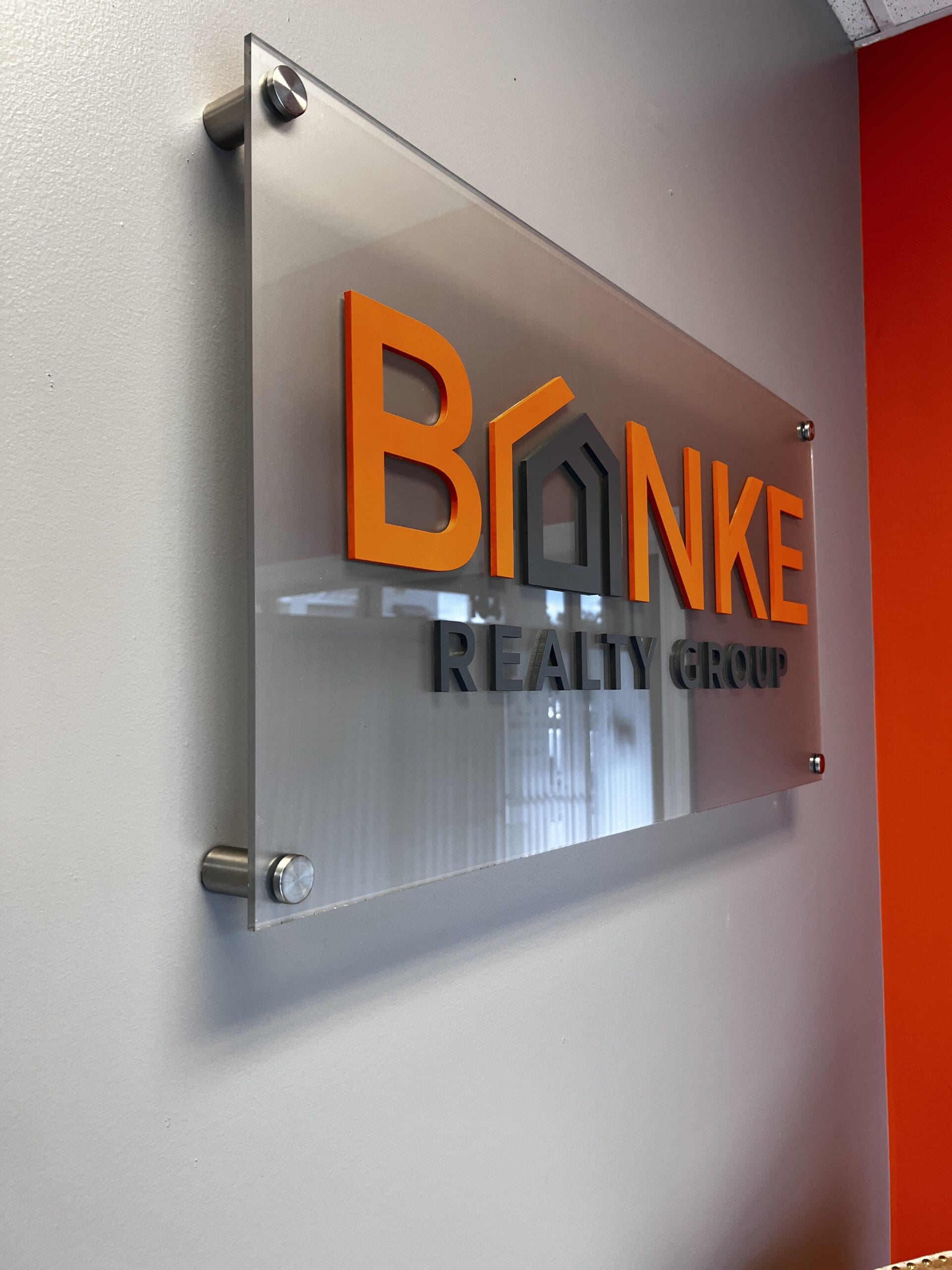 3d acrylic stand off sign with raised acrylic letters and frosted backing 3 scaled